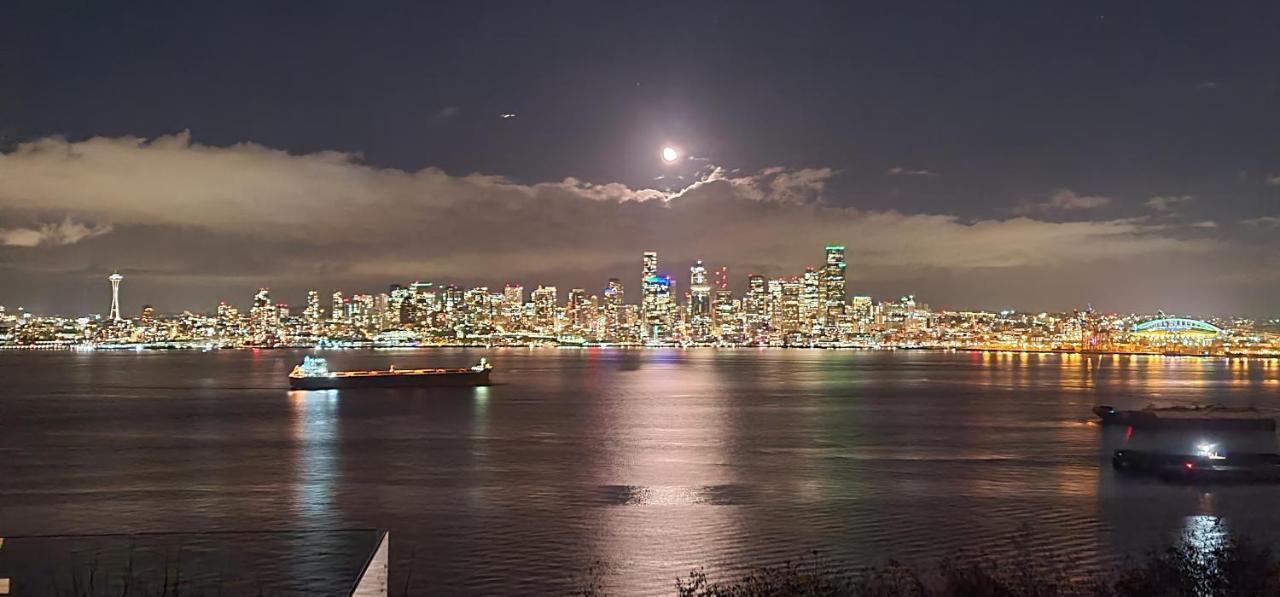 180 Degree, Unobstructed Bluff View! Appartement Seattle Buitenkant foto